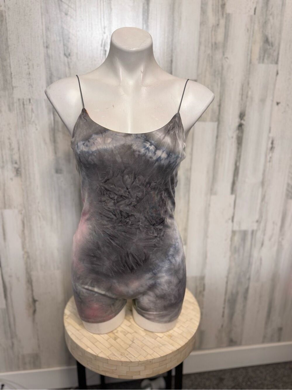 Fashion Nova Tie Dye Spaghetti Strap Biker Romper Bodysuit Womens Medium Yellow